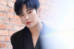 英雄联盟总决赛时间-蓝月骑士与全黑闪电，当京多安爆发遇上一波流的终极哲学