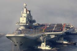 英雄联盟总决赛-蓝月悬空，当英超利刃切开德甲铁幕