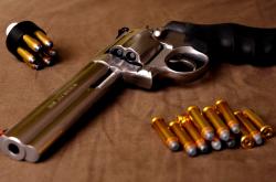 英雄联盟总决赛2025-混凝土防线，从意甲焦点战的战术博弈，到伊朗如何用亚洲链式防守压制巴黎