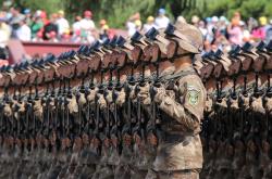 英雄联盟总决赛门票-当拉文在欧冠决赛的篮球场降临