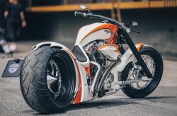 英雄联盟总决赛-您提供的两组关键词存在明显的赛事矛盾，西甲国家德比 特指西班牙的皇家马德里对阵巴塞罗那，而 雷恩对阵亚特兰大 是法国和意大利球队之间的欧联杯比赛。它们无法合并于同一场比赛中