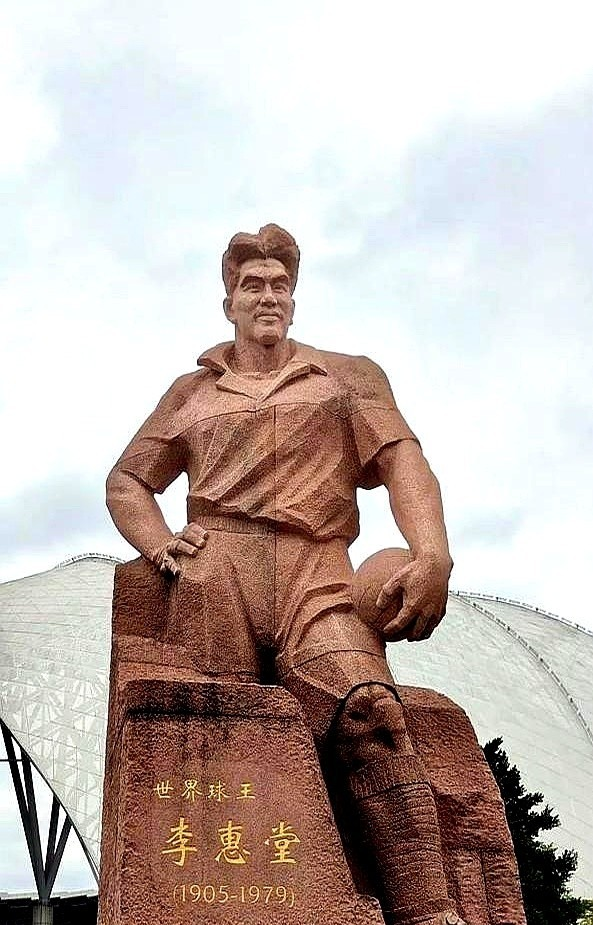 佛山长龙客场不敌梅州客家，降级形势严峻的简单介绍