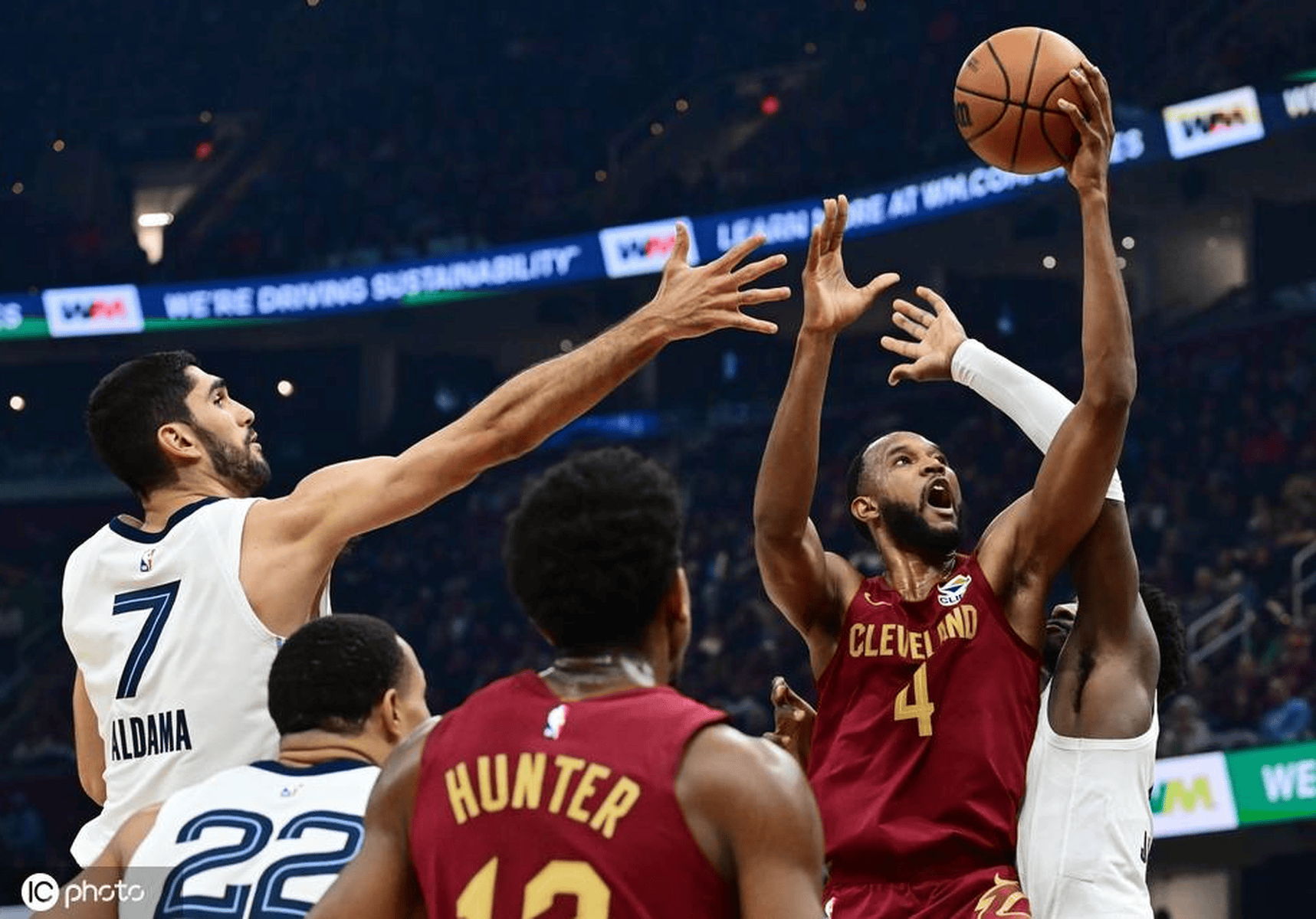 灰熊队逆转对手,主场取得胜利 灰熊队逆转对手,主场取得胜利