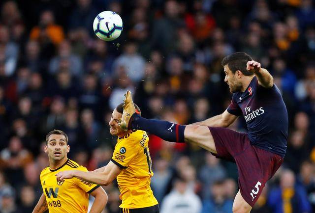 包含尼斯客场逼平对手，保持不败战绩的词条