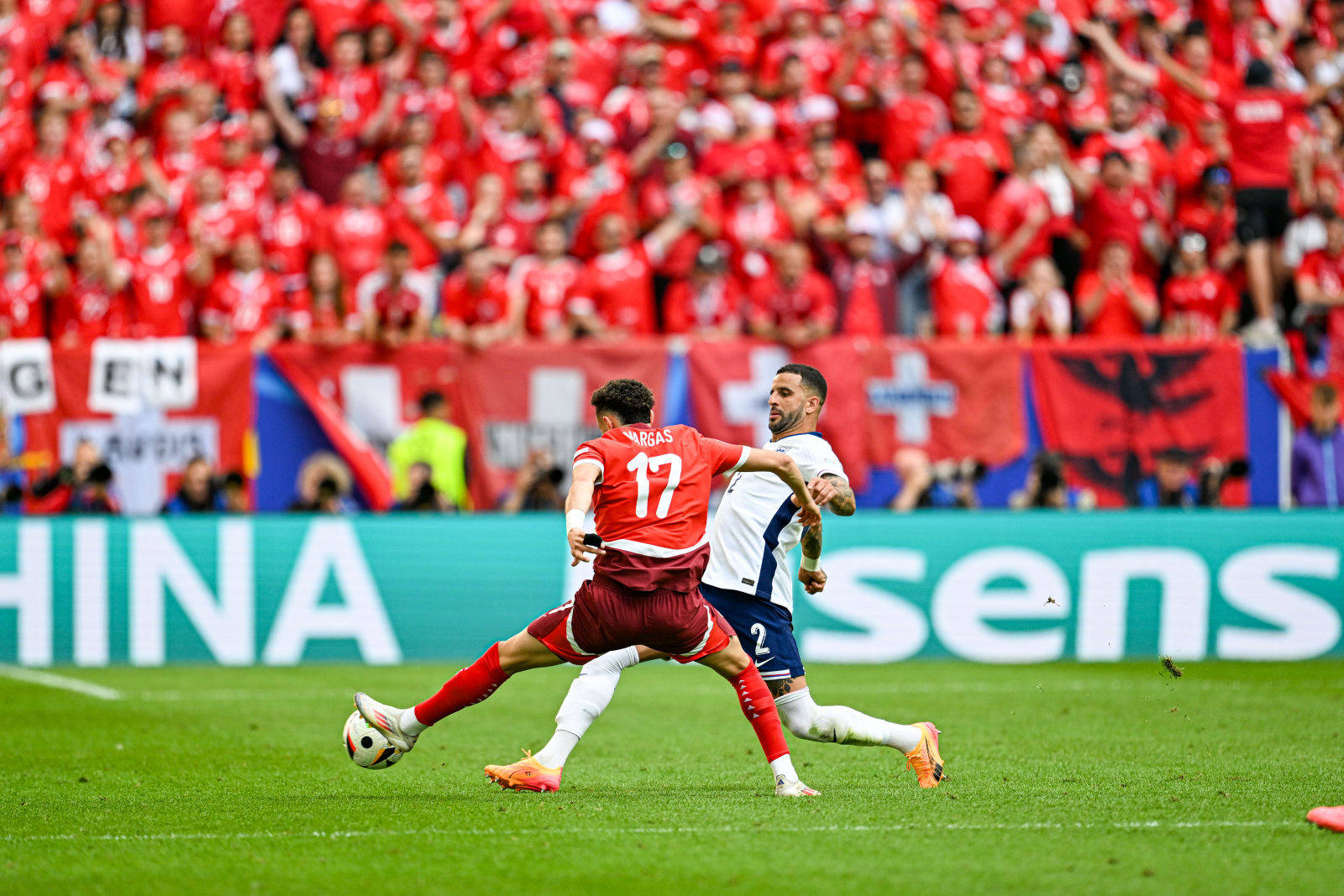 瑞士主场告捷,英格兰小组出局 瑞士主场告捷,英格兰小组出局