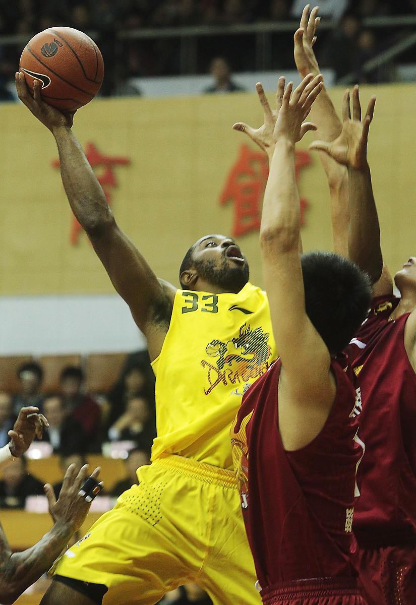 莱加内斯主场逆转，实现惊险胜利