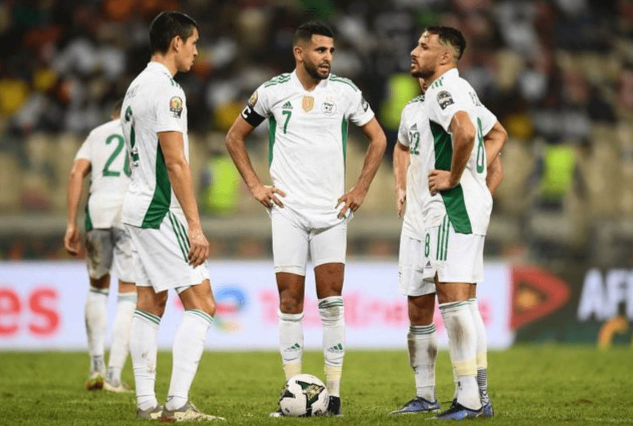 包含贝尔法斯特队负于奥地利，憾失晋级资格的词条