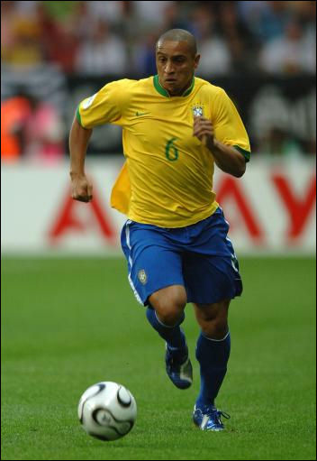 博洛尼亚中卫宣布将退役结束自己的职业生涯