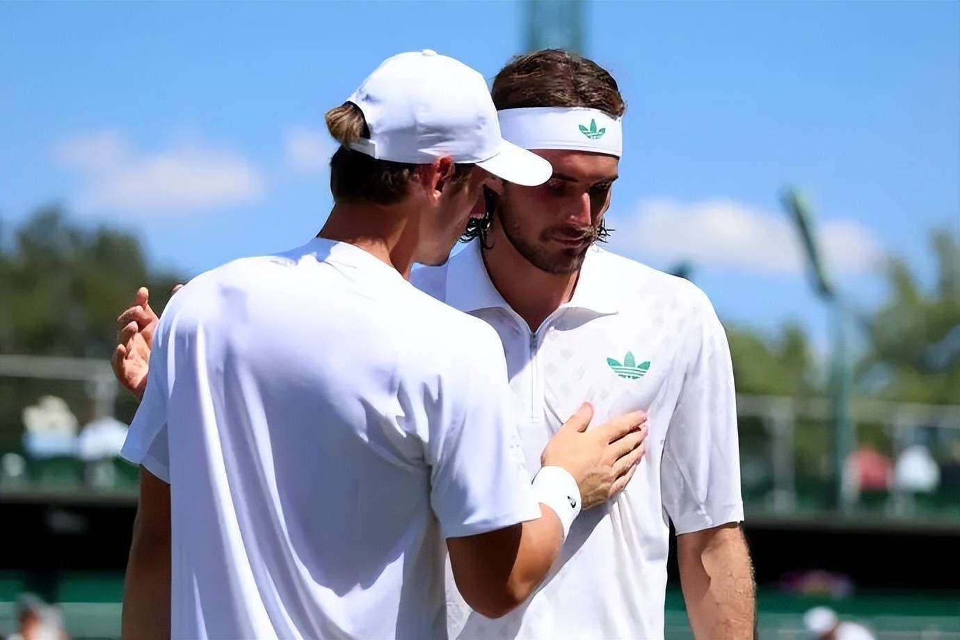 温网险胜美网，梅德韦杰夫扛起全队