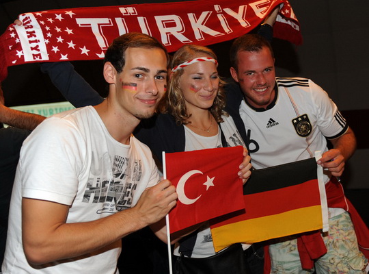 土耳其完胜墨西哥，穆勒扛起全队