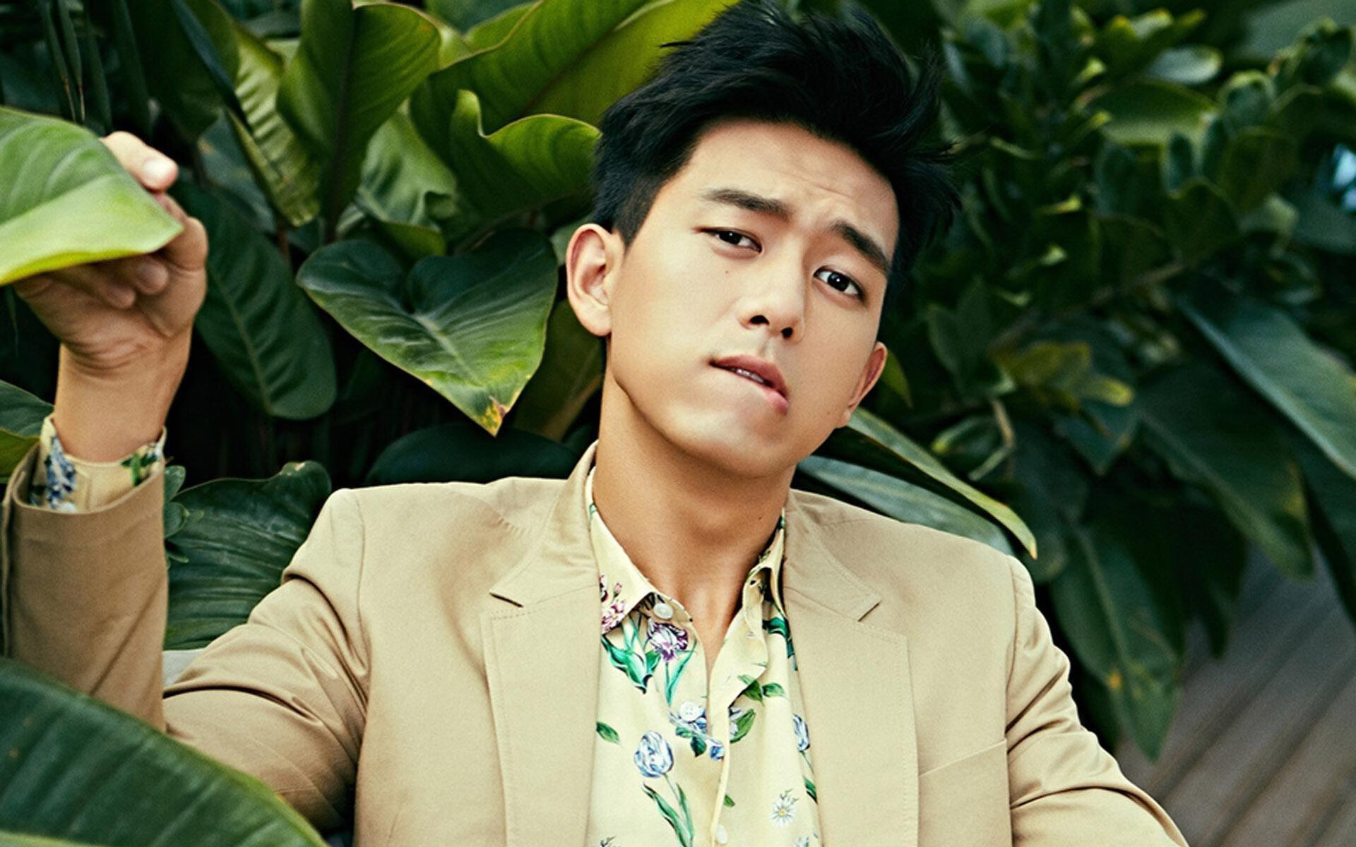 王座的两种形态，当国王掀翻魔术，詹姆斯于奥运前夜重启权杖