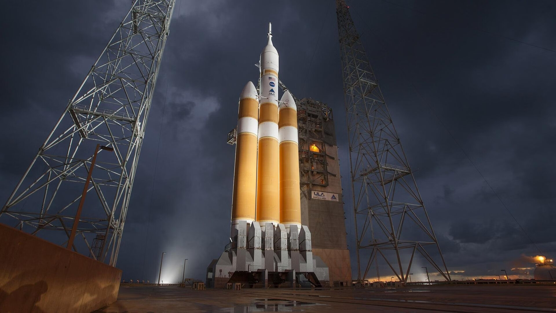 跨越球场的霸权共振，当雄鹿扼住咽喉，班凯罗于绿茵场完成加冕