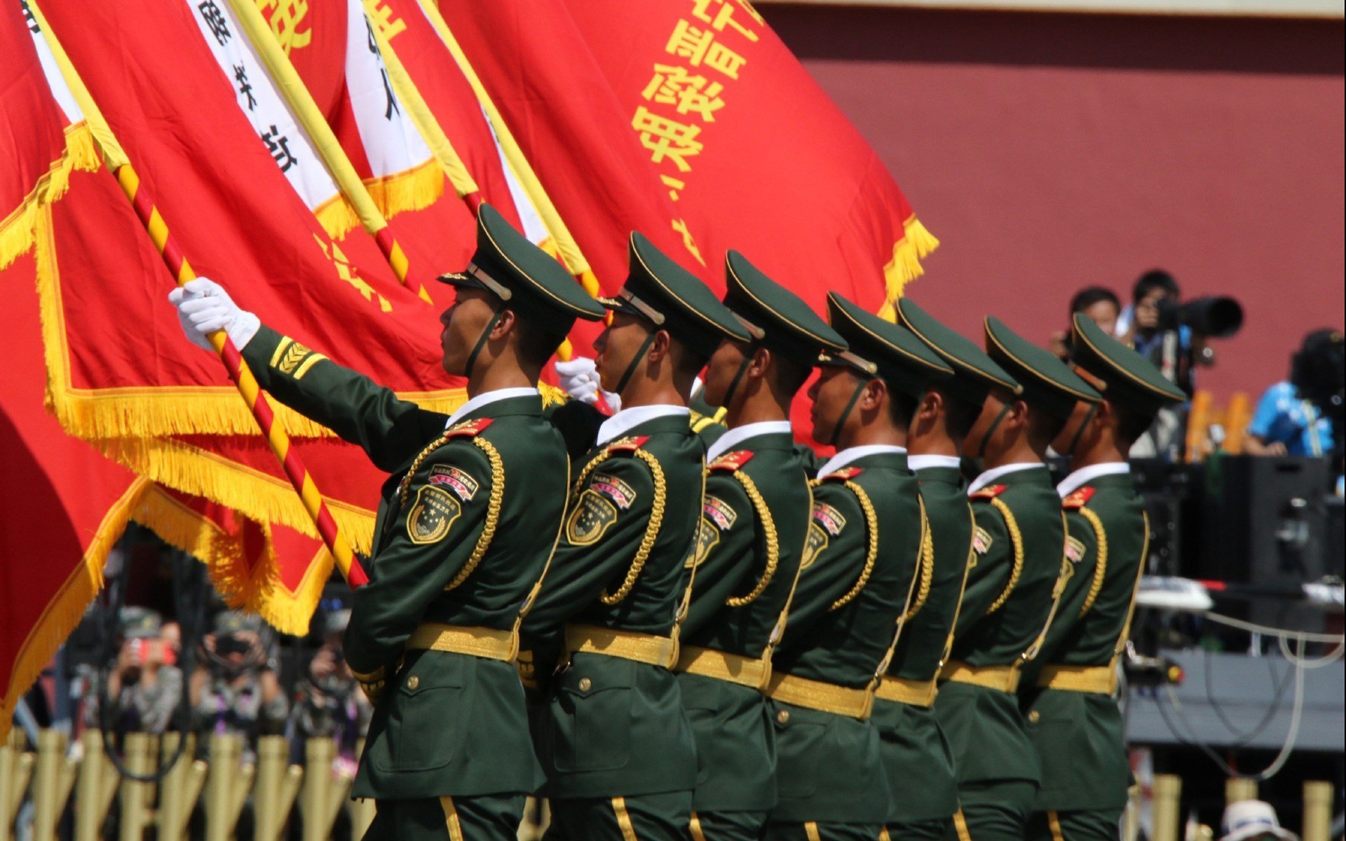 神话之夜，几内亚队3-1完胜比利亚雷亚尔，迪马利亚导演非洲奇迹